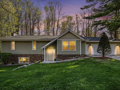 3816 Winding Way