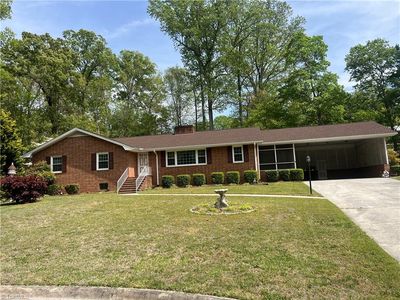 904 Blackstone Cir