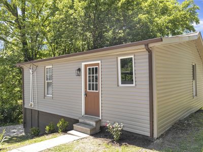 223 4th Ave E