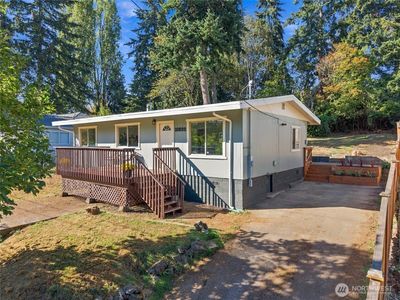 10233 8th Avenue SW