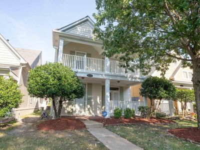 1338 Island Pl E