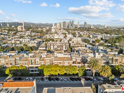 1880 Veteran Ave APT 306