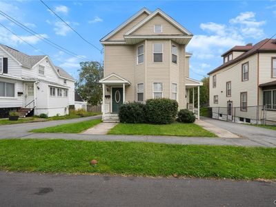 146-148 Ashdale Ave