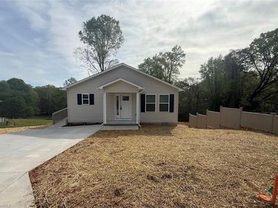 907 Eleanor Dr
