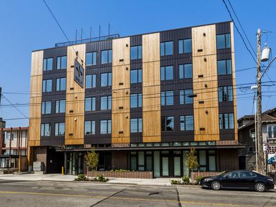 6109 Phinney Ave N Unit 506