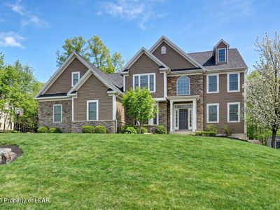 1051 Manor Dr