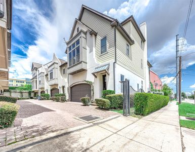 1224 Saint Charles St