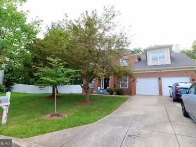 5512 Axton Ct