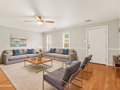 5645 Hamstead Xing