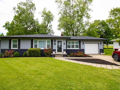 Property at 1209 Dereham Dr, Mount Vernon, IN