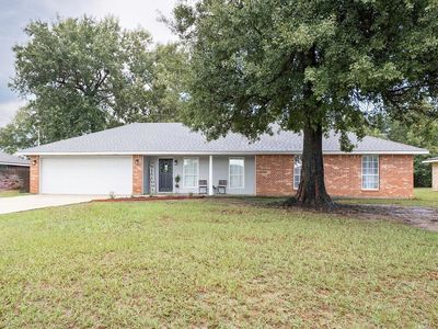 1210 Katy Ln