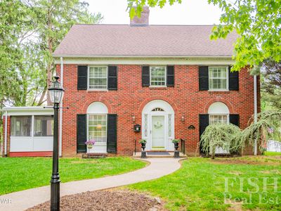 348 Grampian Blvd