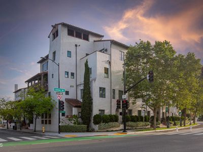 700 E Union St Unit 302
