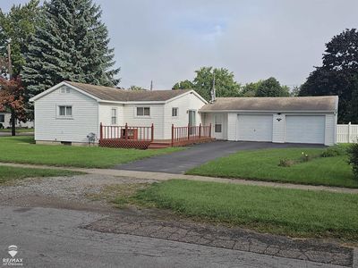1011 Walnut St