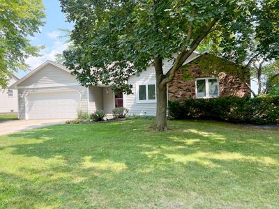 2151 Woodcrest Dr