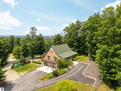 5265 Bates Rd