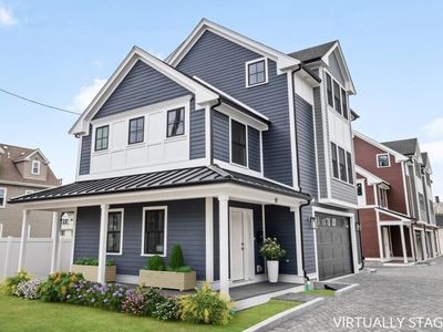 99 Sumner St #2