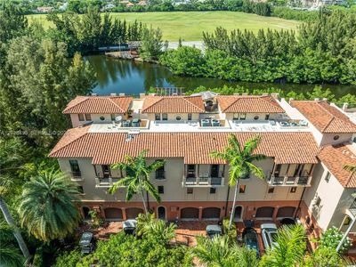 6232 Paradise Point Dr