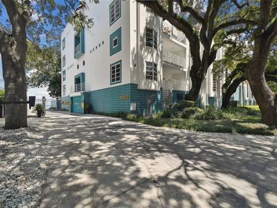 4950 Bayshore Blvd APT 30