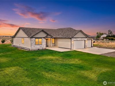 7526 Road D.5 NE