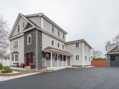 49 Beach Rd