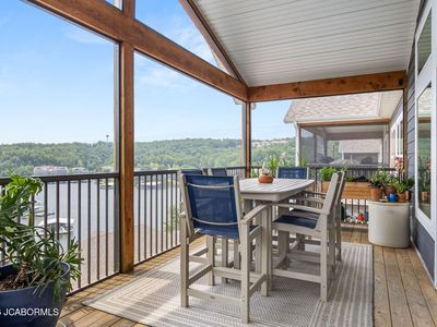 76 Barolo Ln