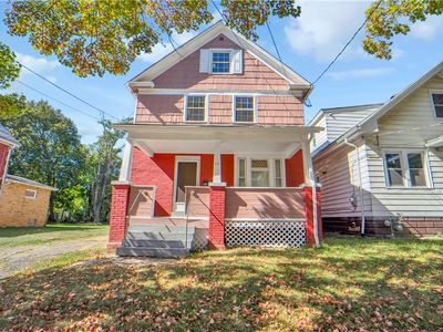 71 Crombie St
