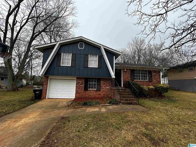 2108 Merry Dr NE