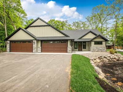 23696 Warren Ln