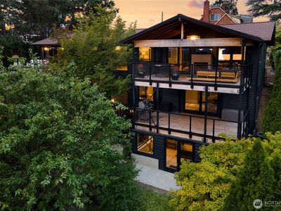 2816 S Hudson Street