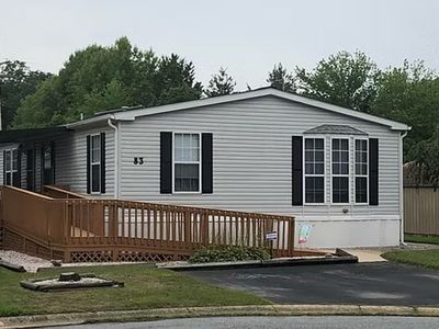 83 Tulip Ln