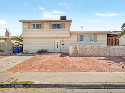 4773 E Harmon Ave