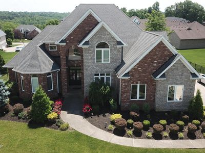 380 Woodland Pass