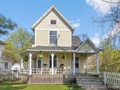 556 Lafayette Ave SE
