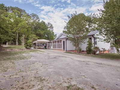 202 Tiffany Dr