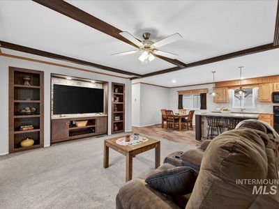 5692 N Confederate Ln
