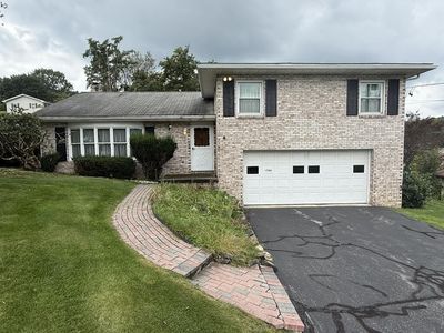 1766 Regal Dr