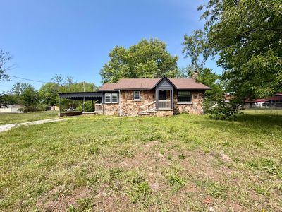 1111 N Kansas Expressway