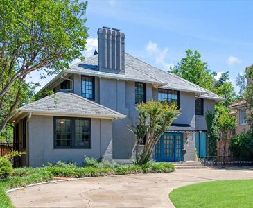 6116 Gaston Ave