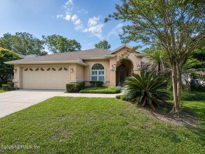 1552 BARRINGTON Circle