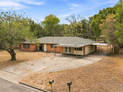 Property at 1407 Berkshire St, Waco, TX