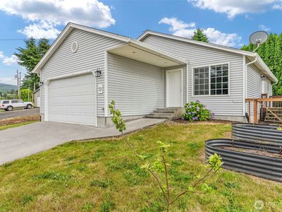 Property at 53 Michael St, Cathlamet, WA