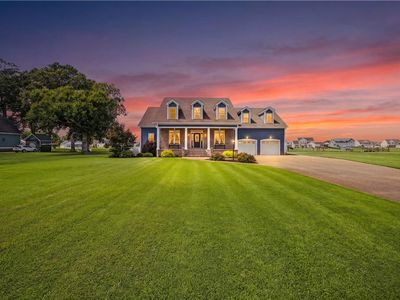 117 Pelican Pointe Dr