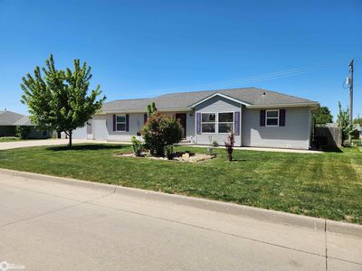 1307 Country Club Dr