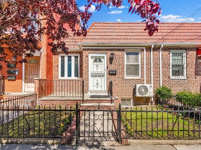 25-22 45th St