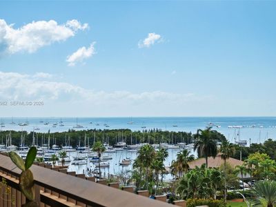 2901 S Bayshore Dr APT 8E
