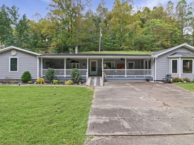 3399 Howells Mill Rd