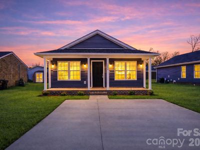 1088 Carolina Avenue Ext