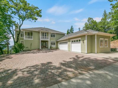 6060 Keeble Ln