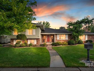 818 Winther Blvd
